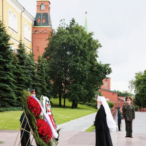 Возложение венков к могиле Неизвестного солдата Возложение венков к могиле Неизвестного солдата