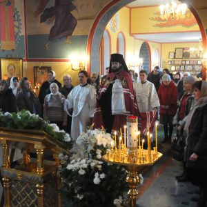 Епископ Антоний совершил Божественную литургию Епископ Антоний совершил Божественную литургию
